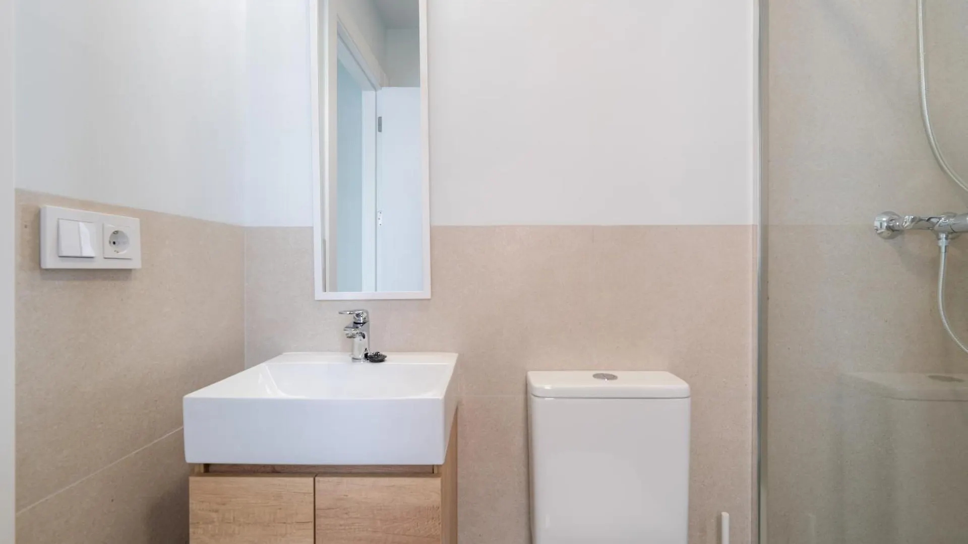 Moott Homes Suites Arco De Braulio Duplex 8 Almería 0*,