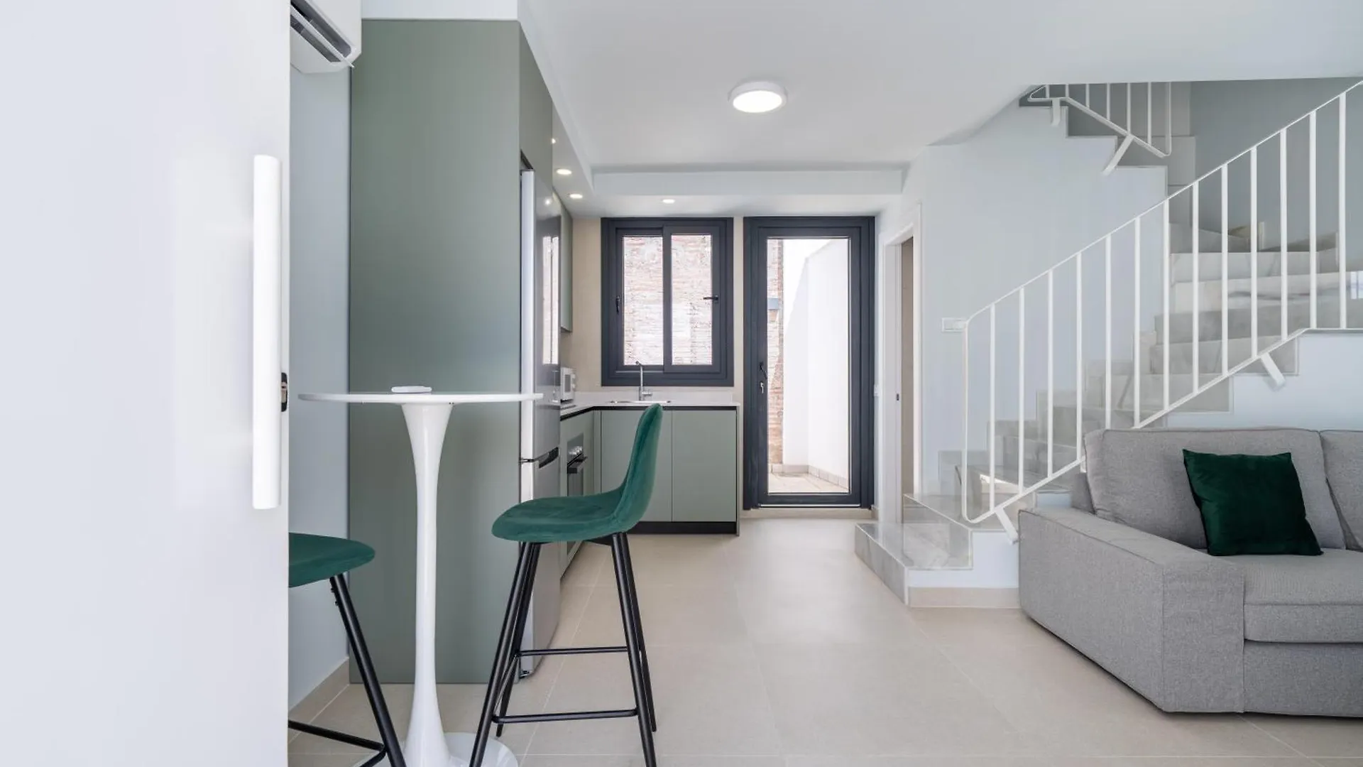 Moott Homes Suites Arco De Braulio Duplex 8 Αλμερία
